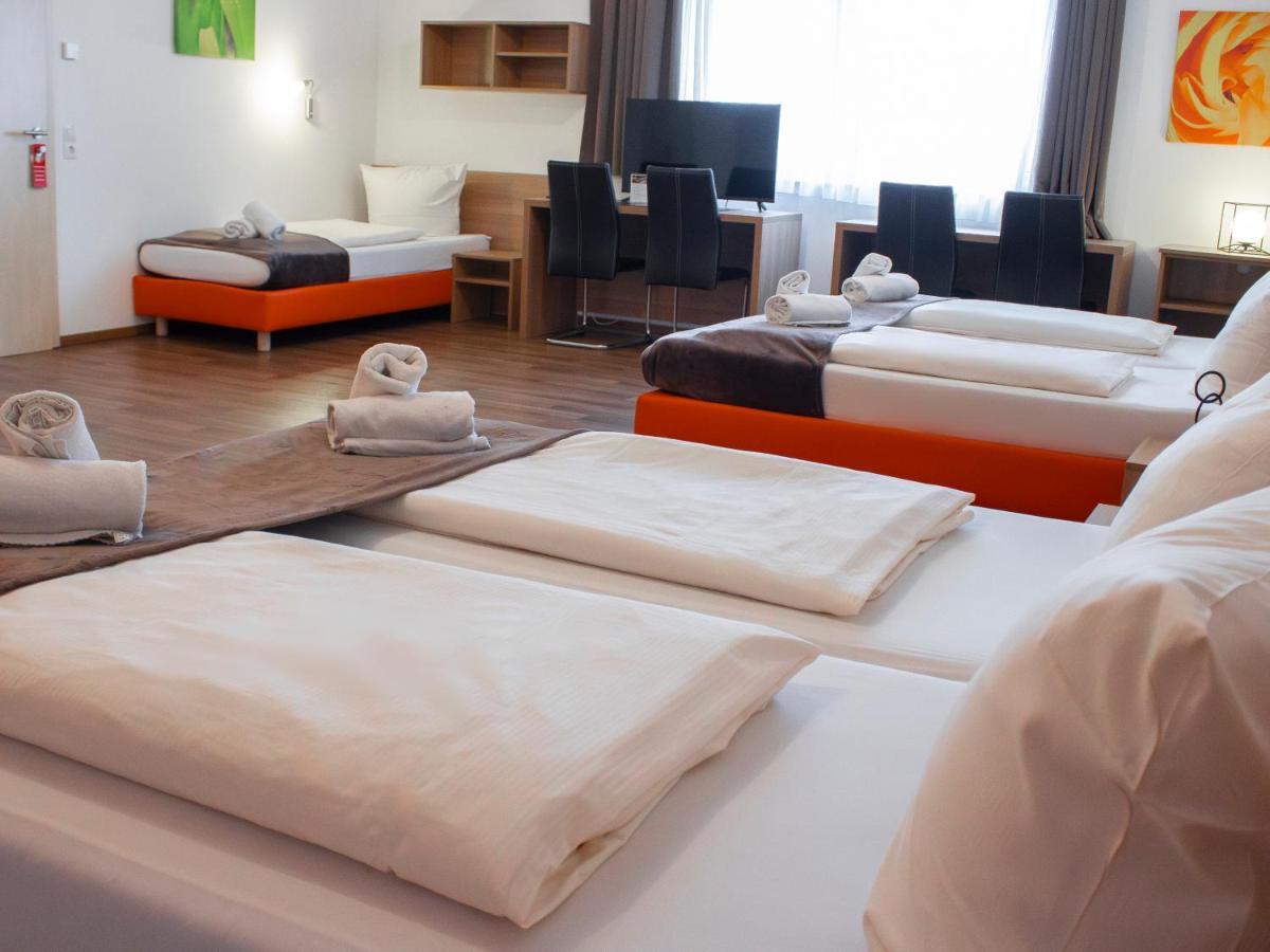 Orange Hotel Und Apartments Neu-Ulm Esterno foto