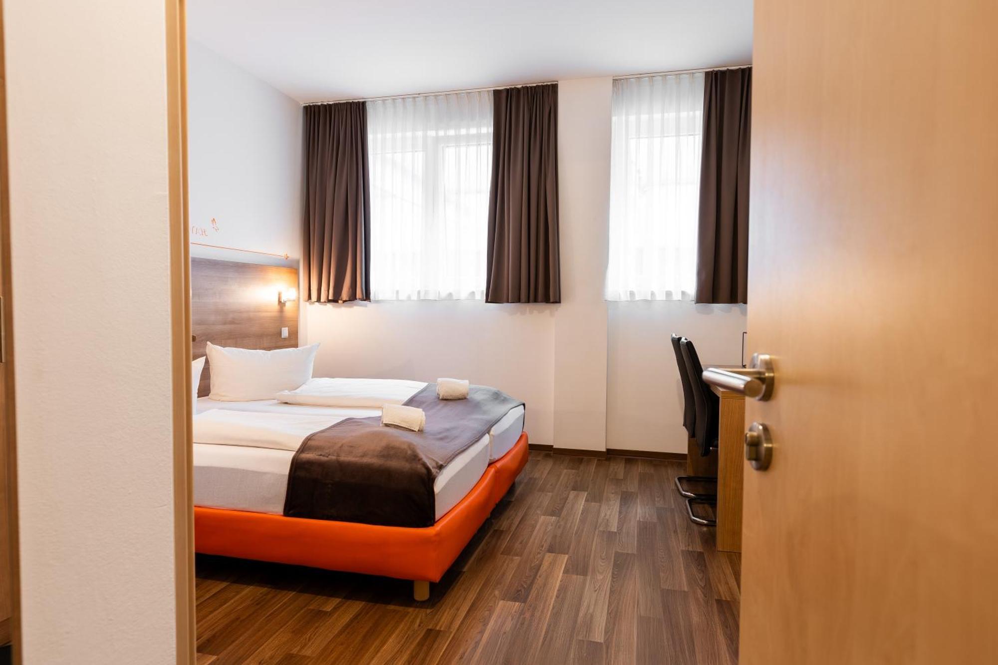 Orange Hotel Und Apartments Neu-Ulm Esterno foto